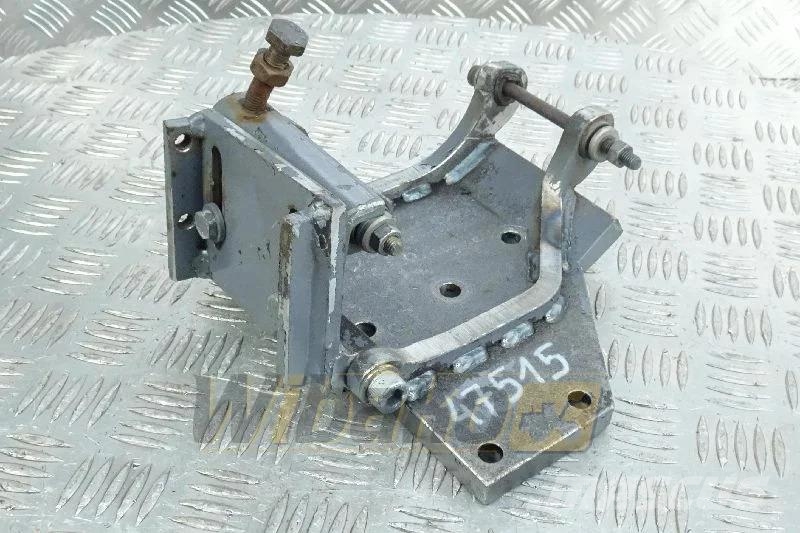 Deutz 04265173 Alternator bracket / Lichtmaschinenhalter Motorer
