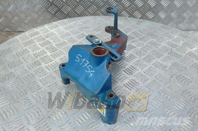 Deutz 04272747 Alternator bracket / Lichtmaschinenhalter Двигатели