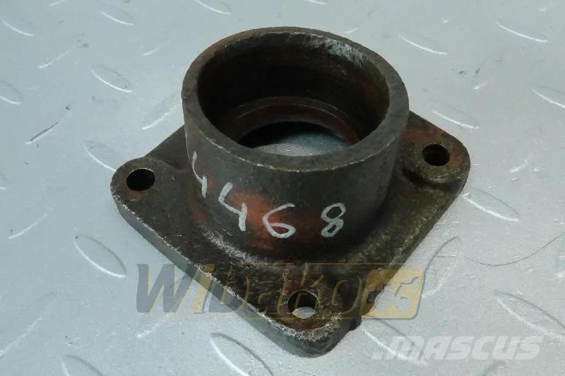 Deutz 04282320RY Intake manifold connector / Ansaugkrümm Moottorit
