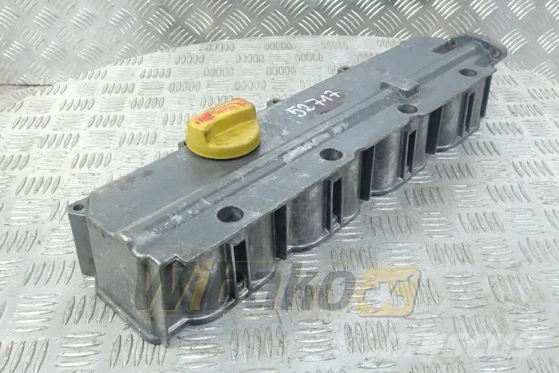 Deutz 04283394 Cylinder head cover / Zylinderkopfhaube / Motoren