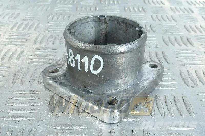 Deutz 04283582 Intake manifold connector / Ansaugkrümmer Motorer