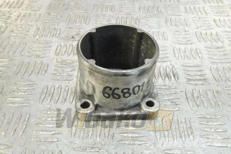 Deutz 04295761 Inlet mainfold hub / Łącznik kolektora ss Motoren