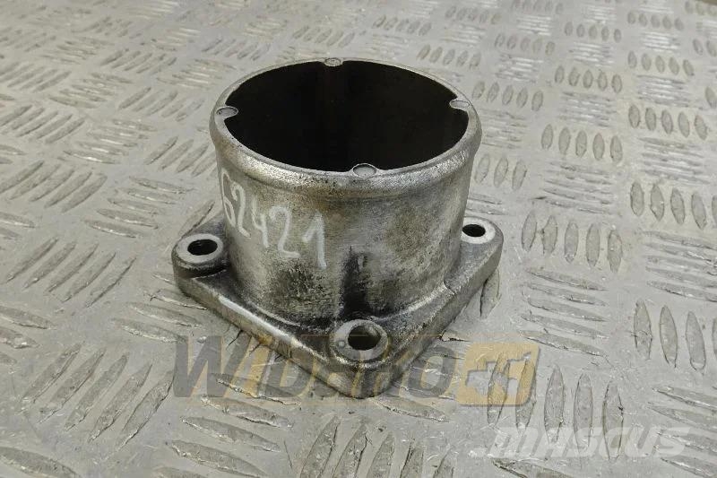 Deutz 04295761 Intake manifold connector / Ansaugkrümmer Motori
