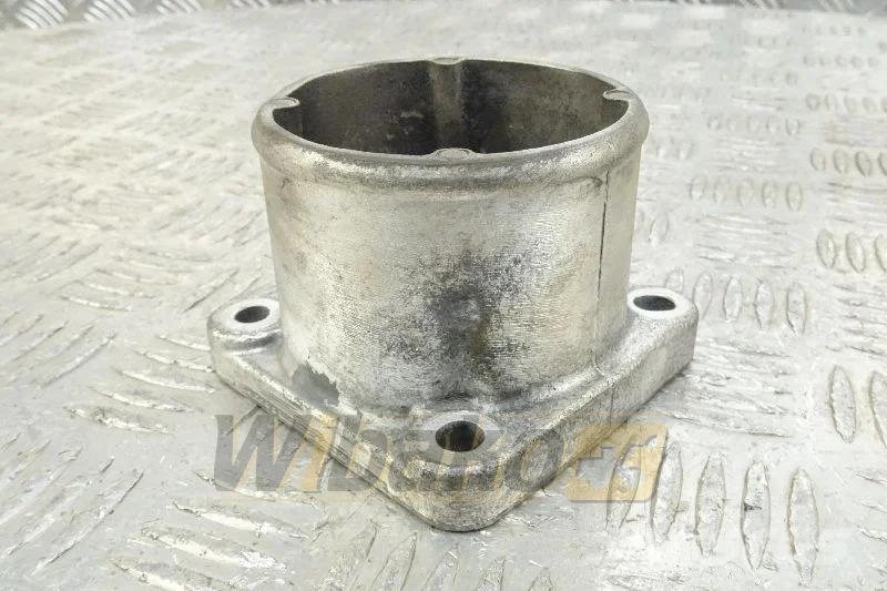 Deutz 04295761 Intake manifold connector / Ansaugkrümmer Engines