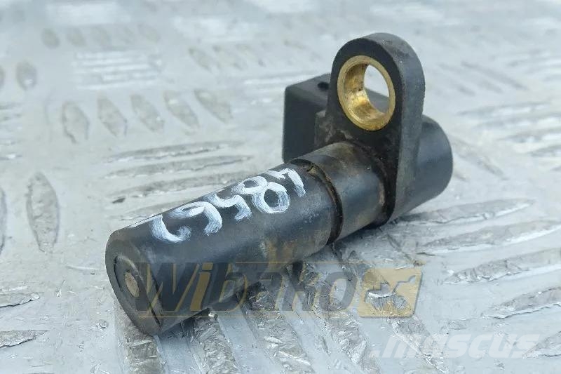 Deutz 04364426 Speed sensor / Drehzahlsensor / Czujnik o Engines