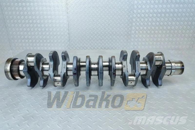 Deutz 04501008 Crankshaft / Kurbelwelle / Wał korbowy Motorer