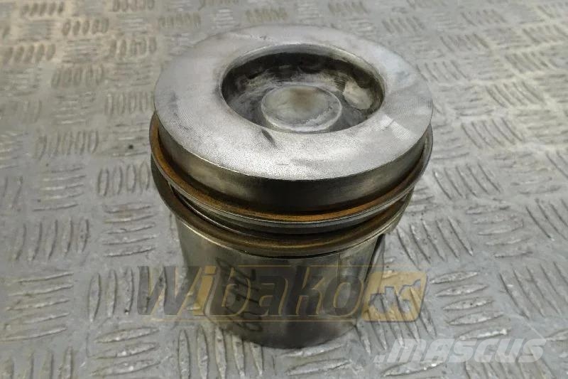 Deutz 04501352 Engine piston / Motorkolben / Tłok silnik Motori