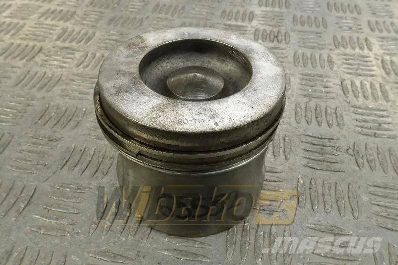 Deutz 04501366 Engine piston / Motorkolben / Tłok silnik Двигатели