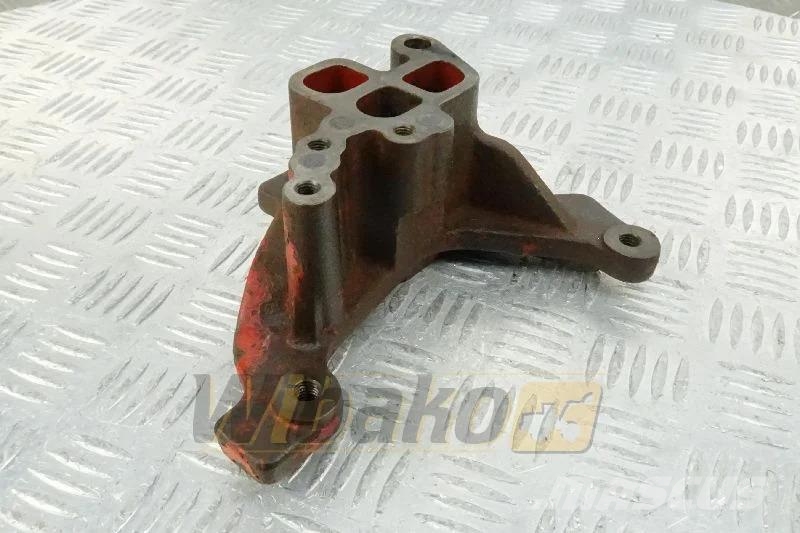 Deutz 04503754 Alternator bracket / Lichtmaschinenhalter Engines