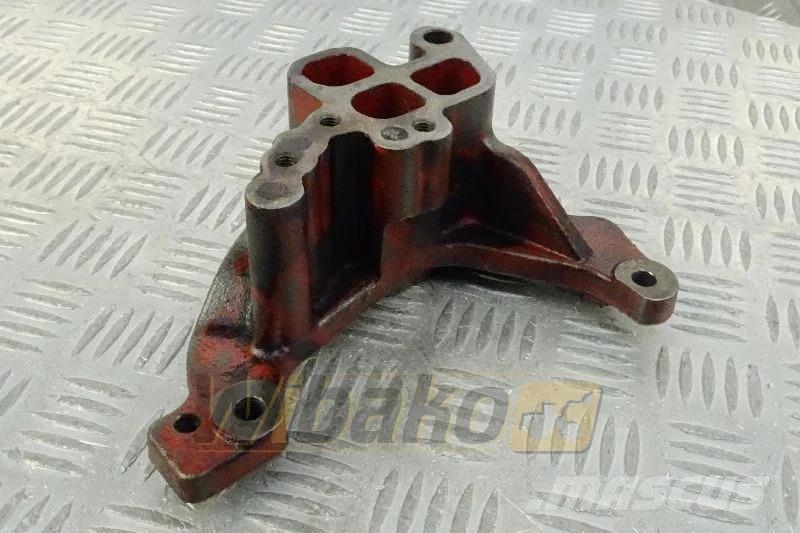 Deutz 04503755 Alternator bracket / Lichtmaschinenhalter Motoren
