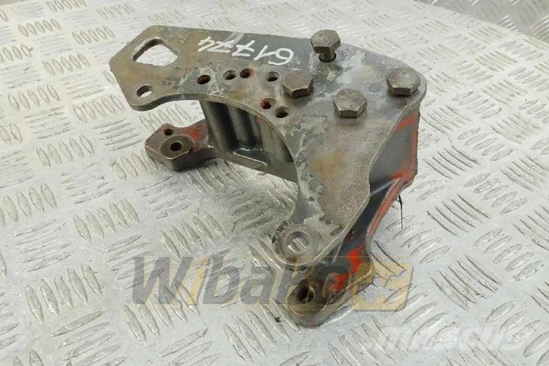 Deutz 04503755 Alternator bracket / Lichtmaschinenhalter Motorer