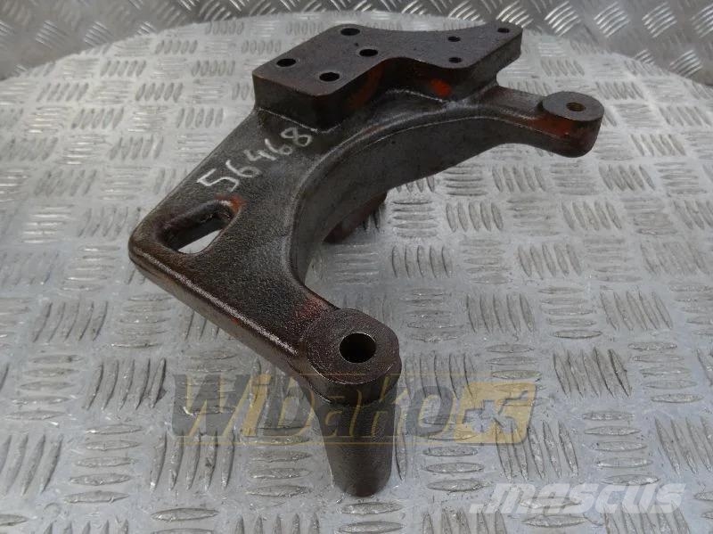 Deutz 04504345R Alternator bracket / Lichtmaschinenhalte Motorer