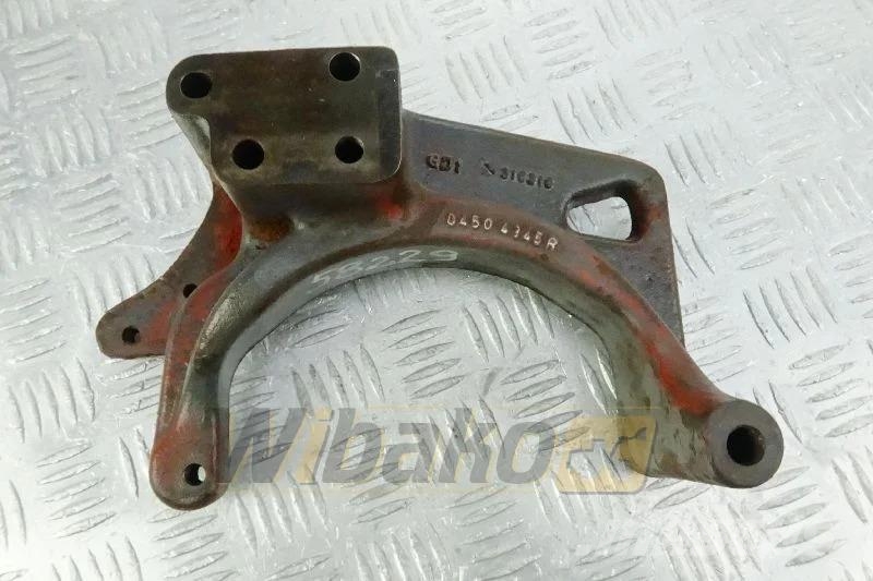 Deutz 04504345R Alternator bracket / Lichtmaschinenhalte Motori