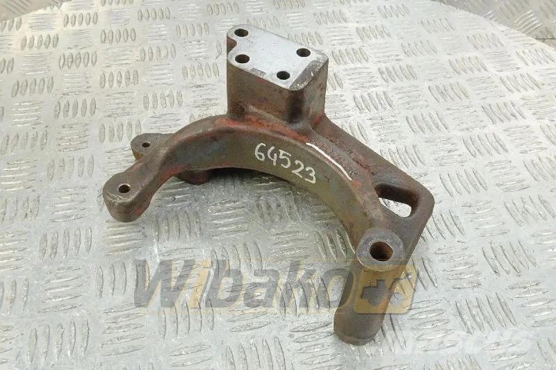 Deutz 04504345R Alternator bracket / Lichtmaschinenhalte Motoren