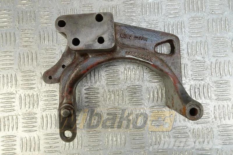Deutz 04504345R Alternator bracket / Lichtmaschinenhalte Motorer