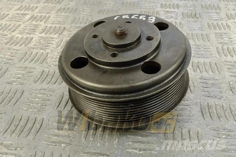 Deutz 04514666 Fan drive / Lüfterantrieb / Podstawa went Двигатели