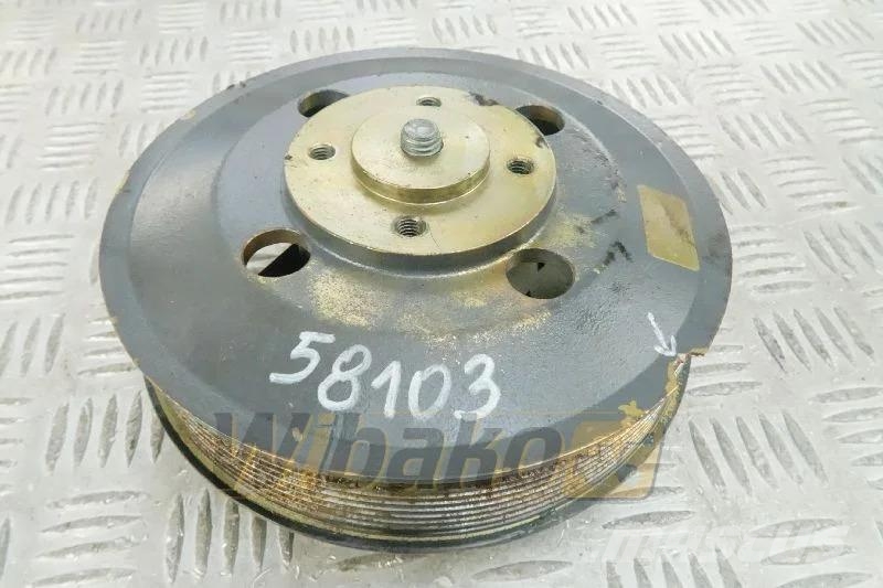 Deutz 04514670 Fan drive / Lüfterantrieb / Podstawa went Motoren