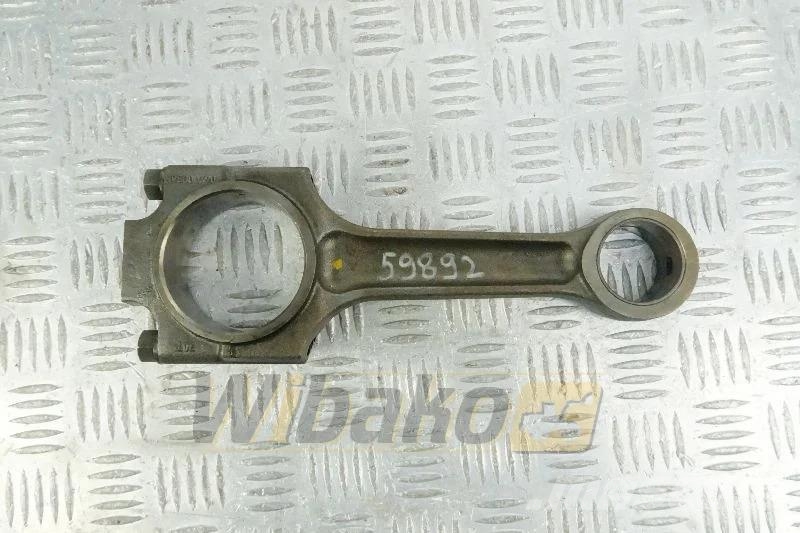 Deutz 04515491 Connecting rod / Pleuelstange / Korbowód Motorer