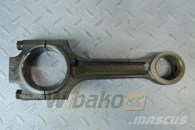 Deutz 04515491 Connecting rod / Pleuelstange / Korbowód Dzinēji