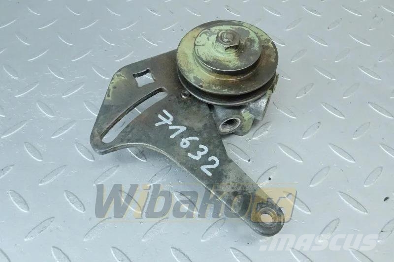 Deutz 04515663 Fuel Feed Pump / Kraftstoff-Förderpumpe / Motorer