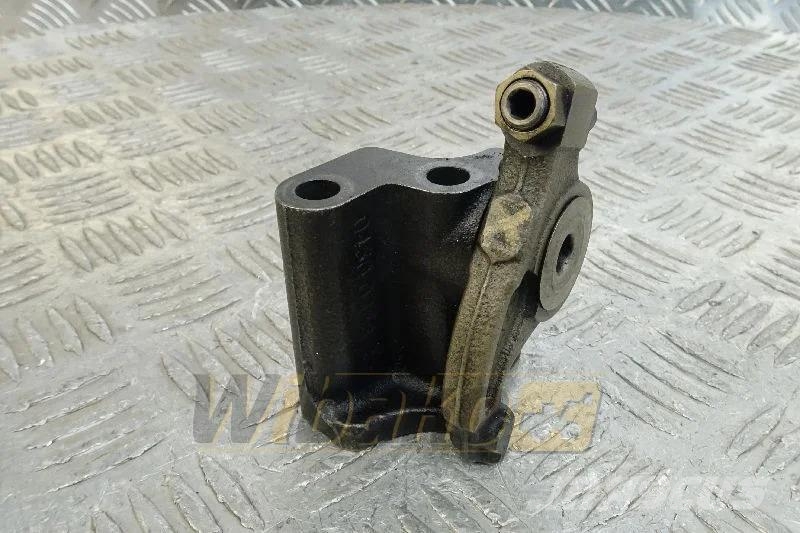 Deutz 04515733 Rocker arm / Kipphebel / Dźwignia zaworow Motori za građevinarstvo