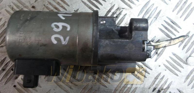 Deutz 1013 020113793 Shutdown solenoid / Abstellmagnet / Motori
