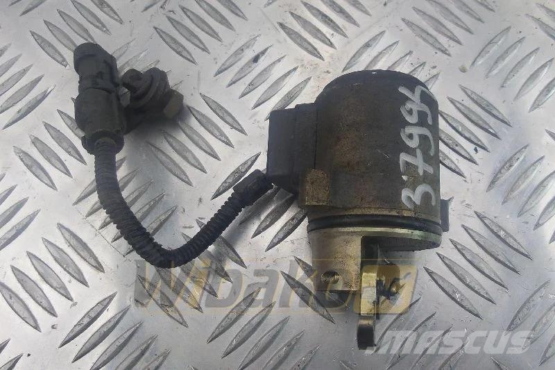Deutz D2011 L04 I Shutdown solenoid / Abstellmagnet / C Engines