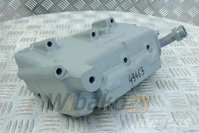 Deutz TCD2015 04264080/04263838R Thermostat housing / Ob Silniki