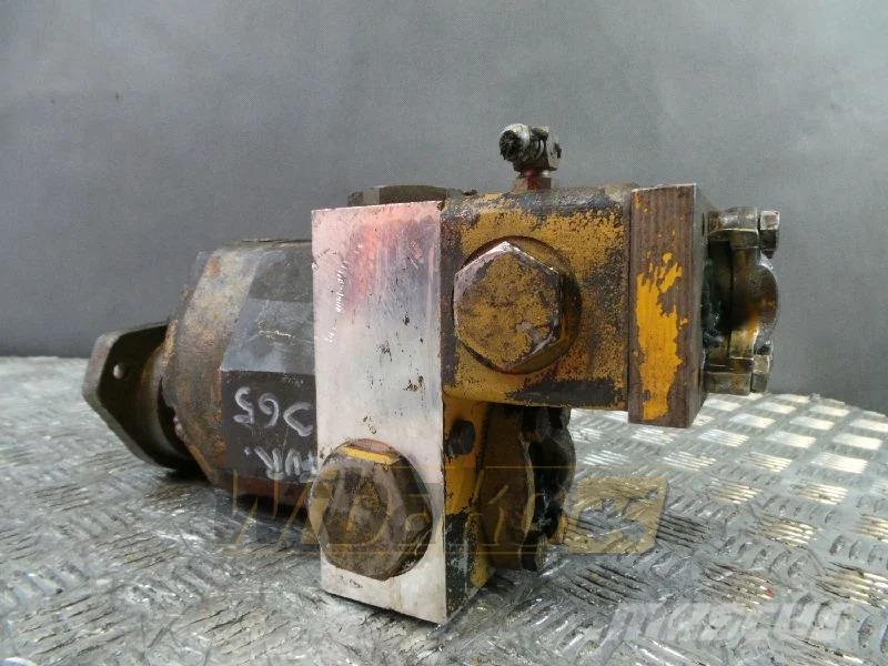 Furukawa 365 2063 / 936044 Hydraulic pump / Hydraulikpumpe  液压
