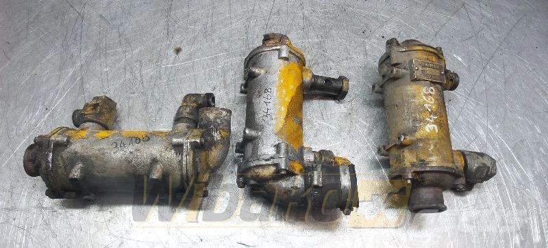 Hanomag/Bowman 3253-2 Oil radiator / Ölkühler / Ch Engines