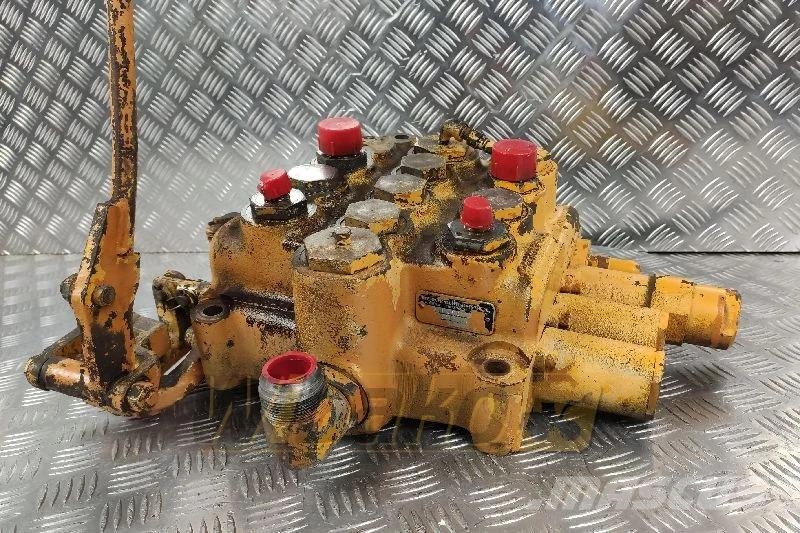 International Harvester 346I83R92 Distributor / Hydraulik Verte Hydraulik