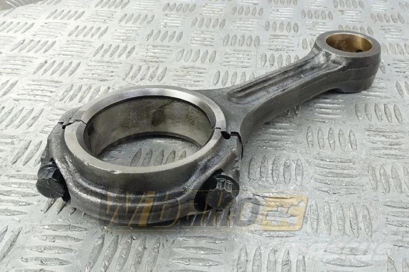 International Harvester TD15 688922C1 Connecting rod / Pleuelsta Motori