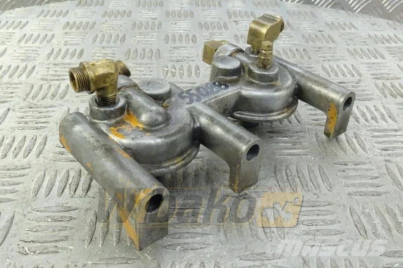 International Harvester TD15 Fuel filter bracket / Podstawa fil Motori