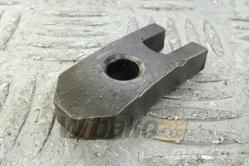 International Harvester TD15 Injector holder / Uchwyt wtryskiwa Motori