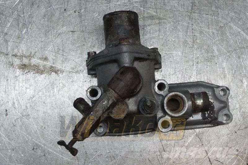 Isuzu 6BG1TPC-01 Thermostat housing / Obudowa termostat Motorji