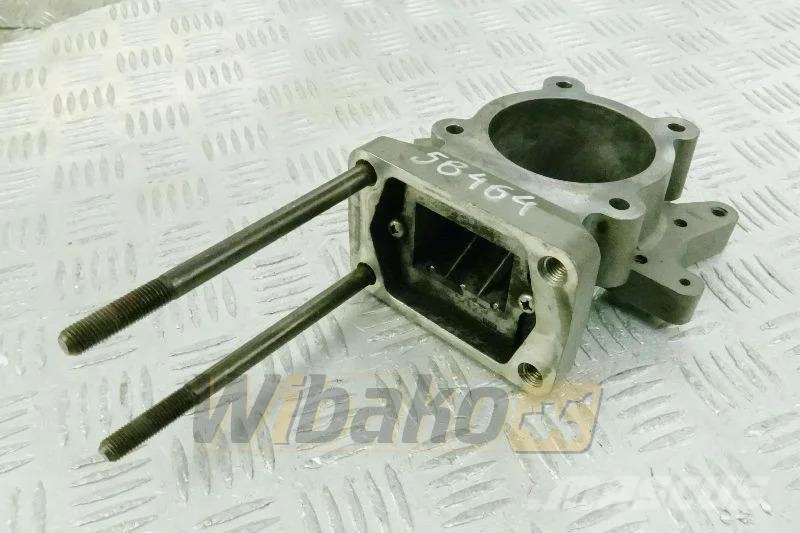 Isuzu 8973628341 Inlet mainfold hub / Łącznik kolektora Dzinēji