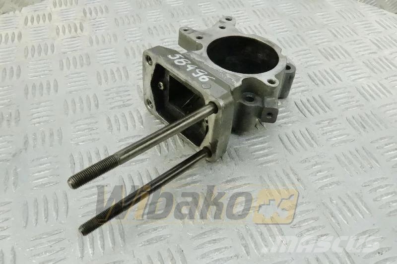 Isuzu 8973628341 Intake manifold connector / Ansaugkrümm Moottorit