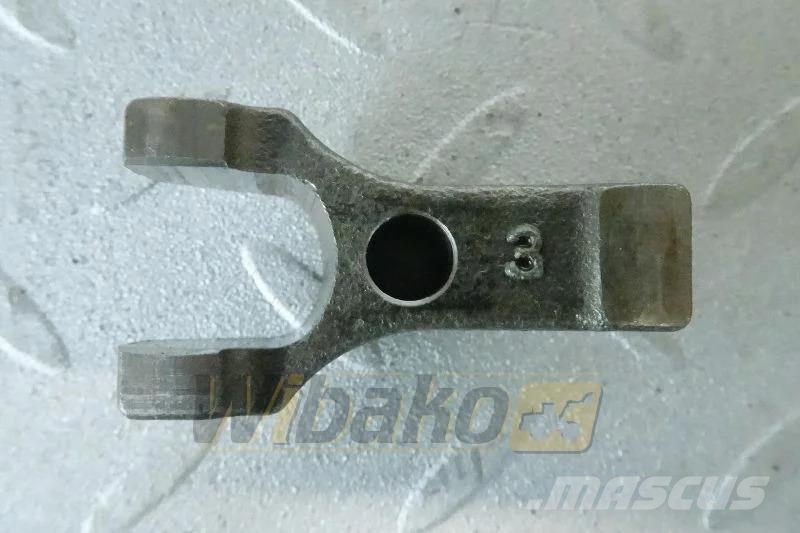 Isuzu 8980289991 Injector holder / Uchwyt wtryskiwacza Motorer