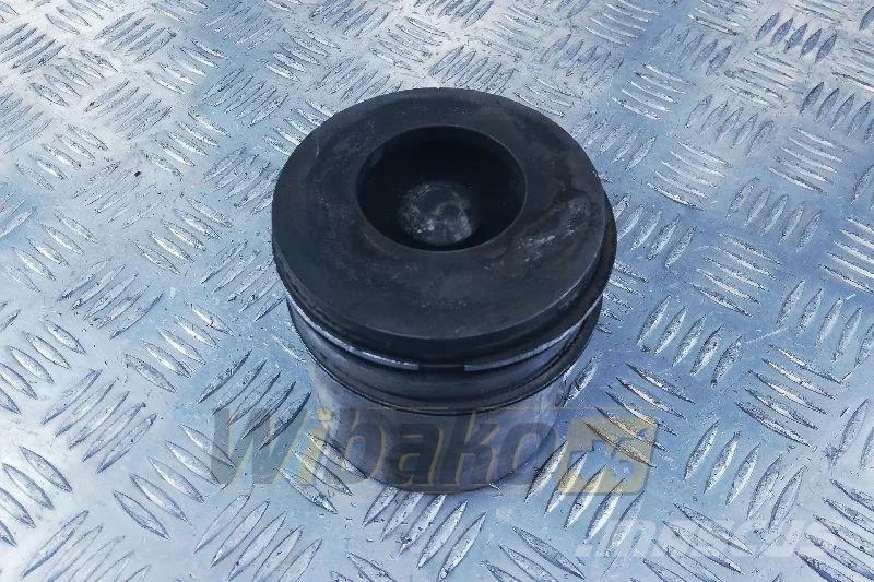Iveco 2770-03EEA Engine piston / Kolben des Motors / Tło 엔진