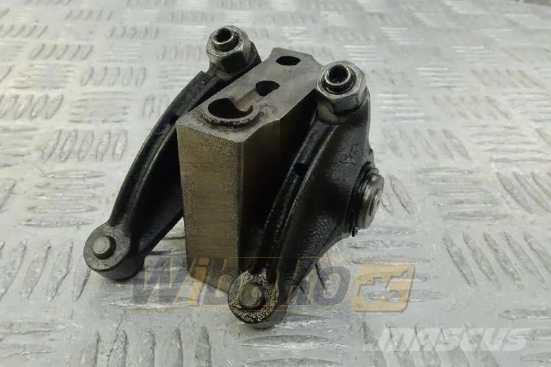 Iveco 4895195 Rocker arm / Kipphebel / Dźwignia zaworowa محركات