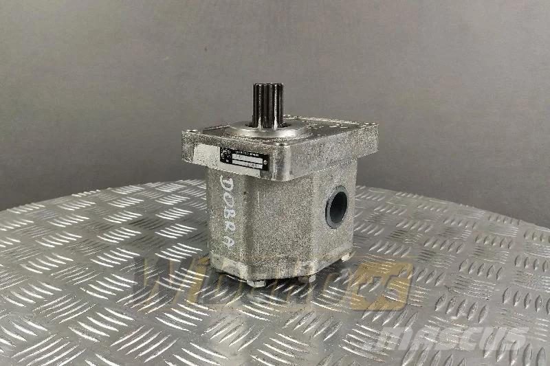 Jihostroj UN21 9712007 Gear pump / Zahnpumpe / Pom Hydraulika