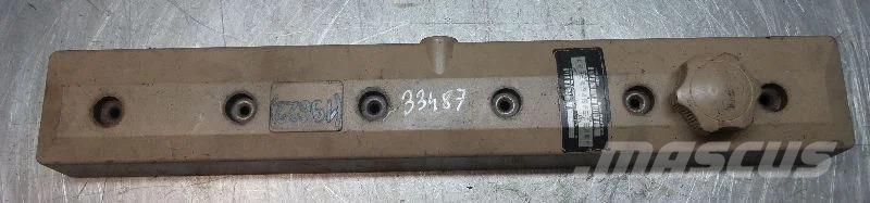 John Deere 6068TF275 R519780 Cylinder head cover / Zylinderko Engines