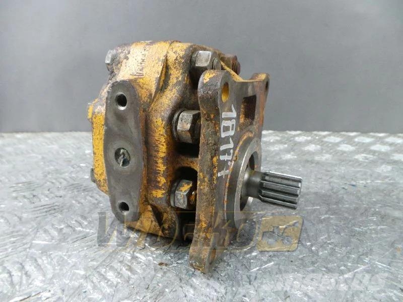 Komatsu NN Gear pump / Zahnradpumpe / Pompa zębata Hidraulika