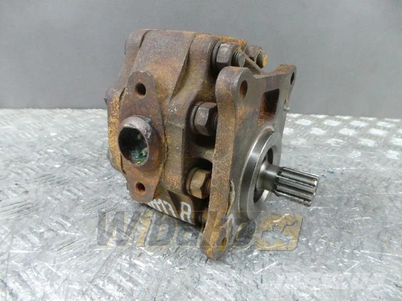 Komatsu NN Gear pump / Zahnradpumpe / Pompa zębata Hydrauliikka