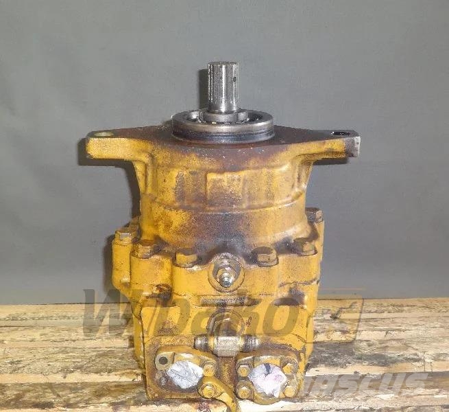 Komatsu PC210-3 Swing motor / Drehmotor / Silnik obrotu Hydraulik