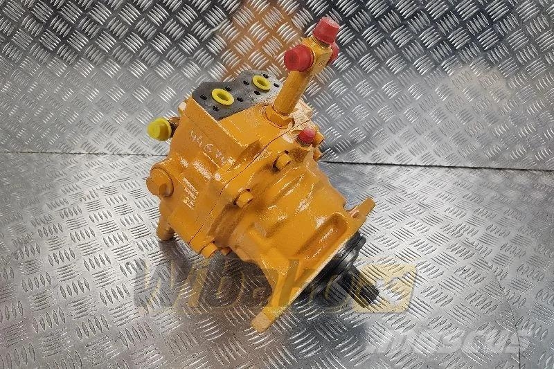 Komatsu PC210LC-5 E2966744 Swing motor / Drehmotor / Silni Hidráulicos