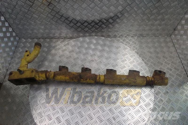 Komatsu S6D125-1 6150-11-8111 Water manifold / Wasserverte Motori