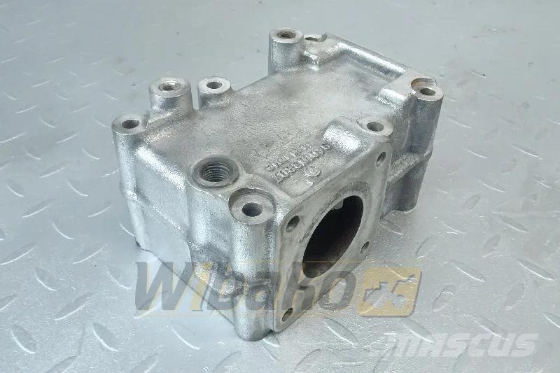 Liebherr 10119984 Thermostat housing / Obudowa termostatu Motoren