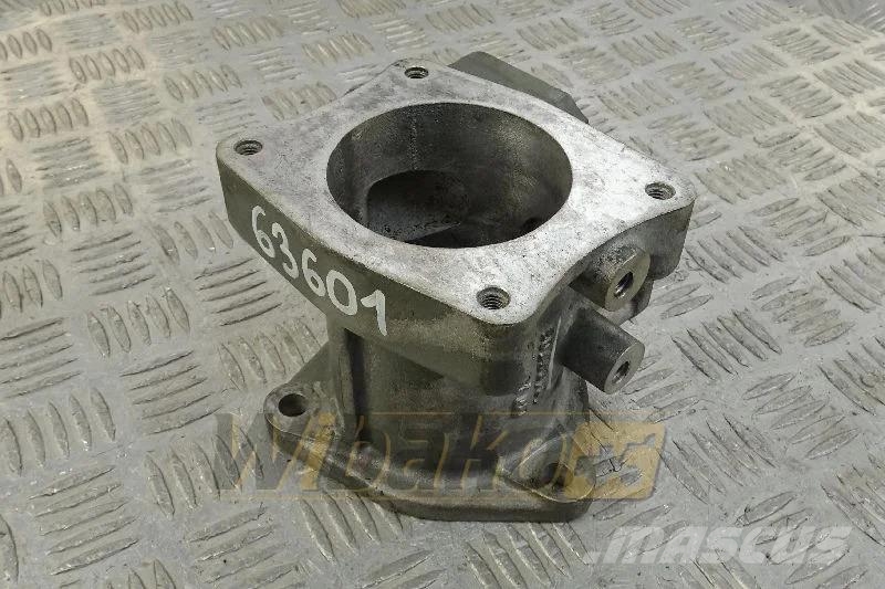 Liebherr 10127803 Inlet mainfold hub / Łącznik kolektora ss Motores