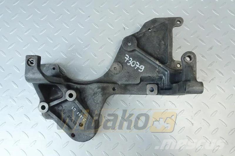 Liebherr 9077135 Alternator bracket / Lichtmaschinenhalter Motorer
